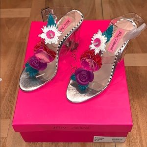 Betsey Johnson Heels ❤️